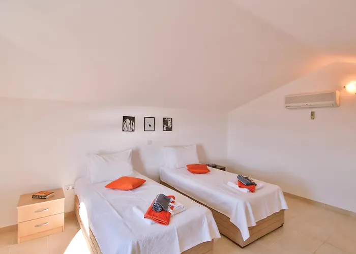 Penthouse Soveda Ii *